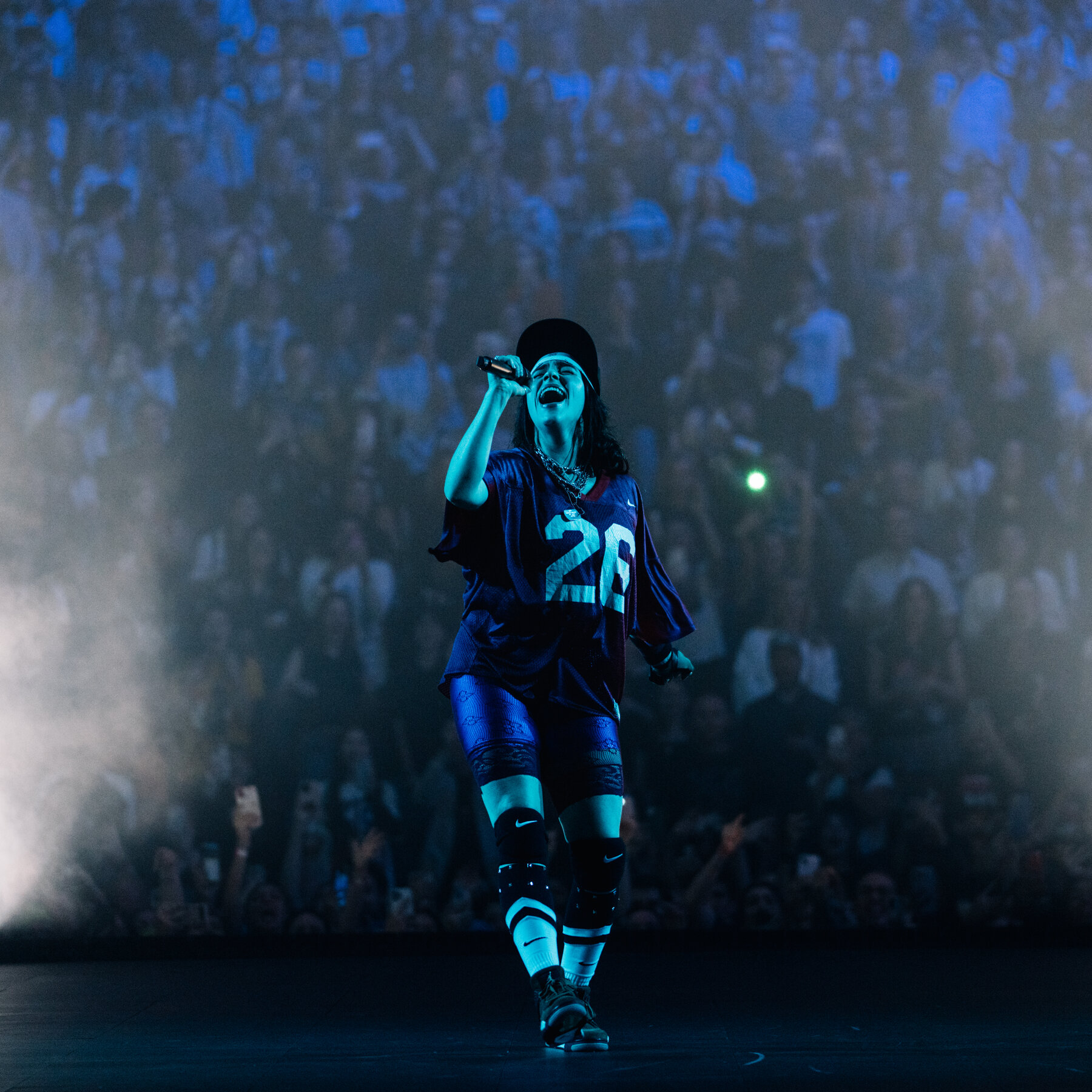 Billie Eilish zpívá v LA